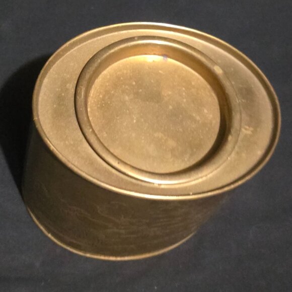 Vintage Brass SANTA SLED Tea Container - 5" x 4" x 4" - Picture 7 of 9